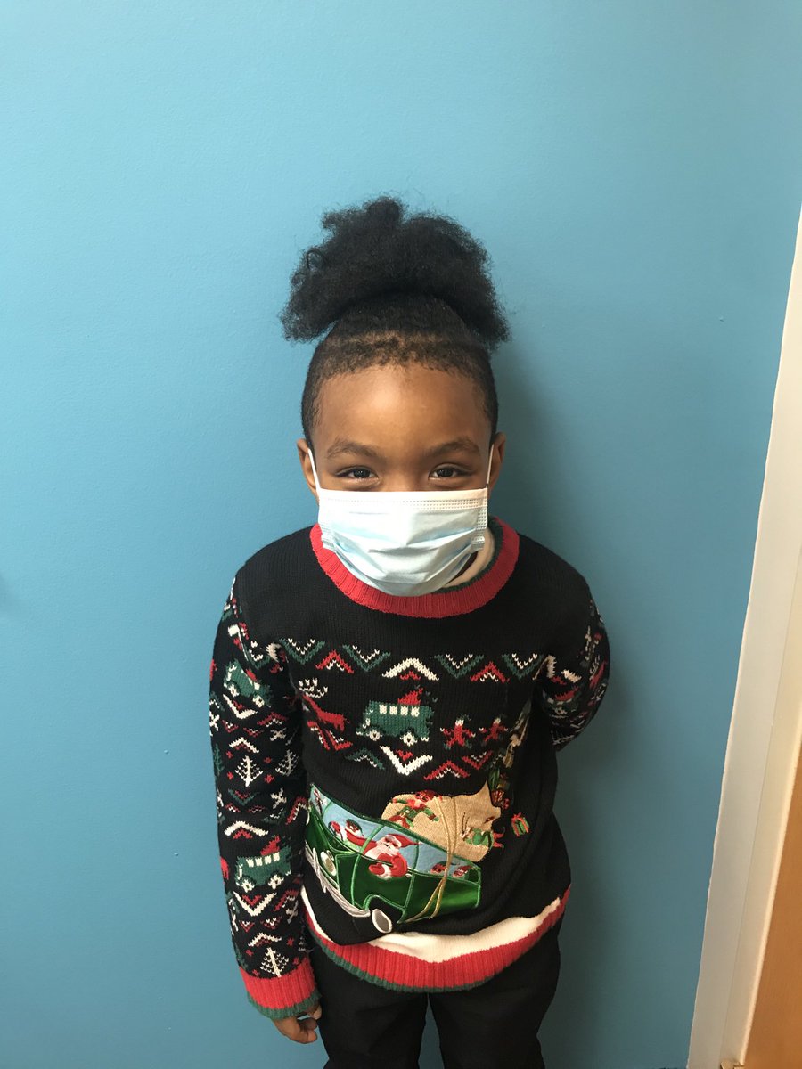 PrincipalONeal's tweet photo. I really need to step up my ✨holiday✨sweater game like 👇 #SpiritWeek @mrs_walter1 @YGSCoach @stemmetygs #HolidaySeason #WeekBeforeBreak #F2FDay77 @melinda_lasky #kidsdeserveit @DrPeteMarcelo @Mrs_McHugh https://t.co/xwQKY1TaRJ