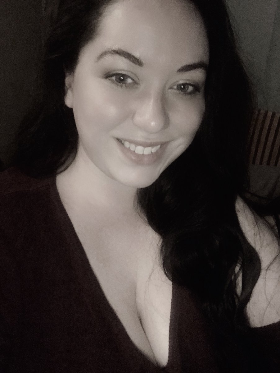PrincessRavenSn's tweet photo. $5 Ratings! Want to know if your cock is a 10? Worried your load isnβt big enough? Send me your pics and Iβll rate you π #onlyfans #rateme #sellingcontent #sendmedicks #ravensnow https://t.co/nErEMjxGbL