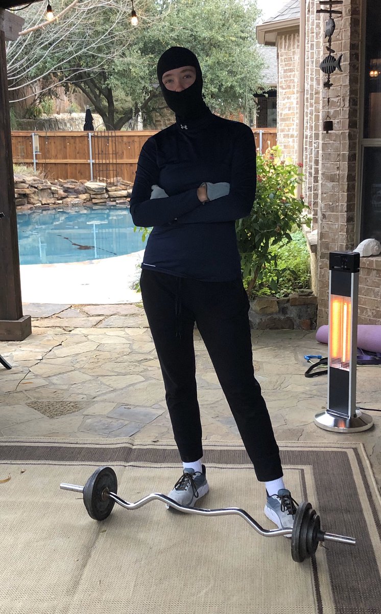 ThrowJMueller's tweet photo. Working on my Conditioning Plan by @Nscarvelis in 30 degrees this morning! https://t.co/1Ez8aA3YuH