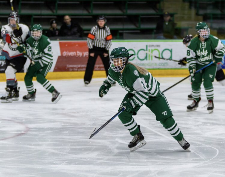 HFgirlshockey's tweet photo. And we have a Hawk! So proud of Kenzie Moss for committing to play D1 hockey at Saint Anselm! Very well deserved! #greathockeyplayerevenbetterkid #proudcoach 🔥🏒🏒🔥 ⁦@HolyFamilyFire⁩ ⁦@STAWomensHockey⁩ https://t.co/Ru7j7orEOl