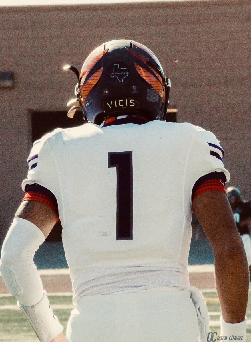 EHSFalconFB's tweet photo. Congratulations to our Captain Senior Orion Olivas for receiving highest honors for District 1-6A. Orion Olivas is your District 1-6A Most Valuable Player. https://t.co/oPhb4pCq7V