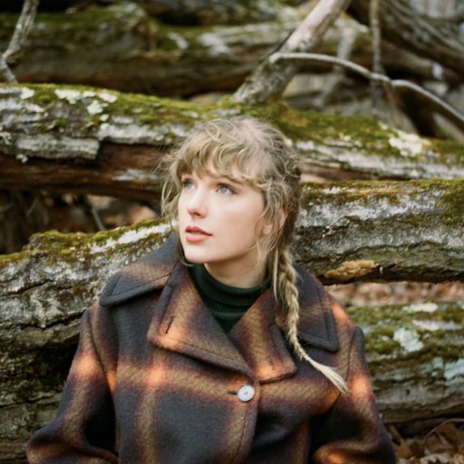 TSwiftNZ's tweet photo. 💬 | “I haven’t had a haircut by anyone, except for myself, since lockdown started.” - Taylor on cutting her own hair during lockdown https://t.co/yGCBtYDAT7