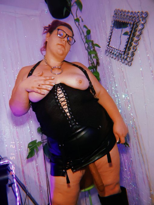 Full set on my OF👅😈 https://t.co/gu1nzNA6hz