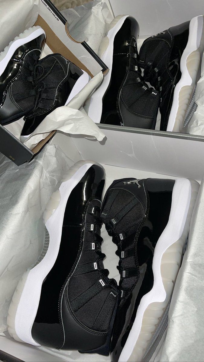 albertt_559's tweet photo. Like father like son ⚡️🔌 #aintnothingnew #retro11s #25thanniversary #jubilee #DoubleTrouble https://t.co/GgLCBnOSGj