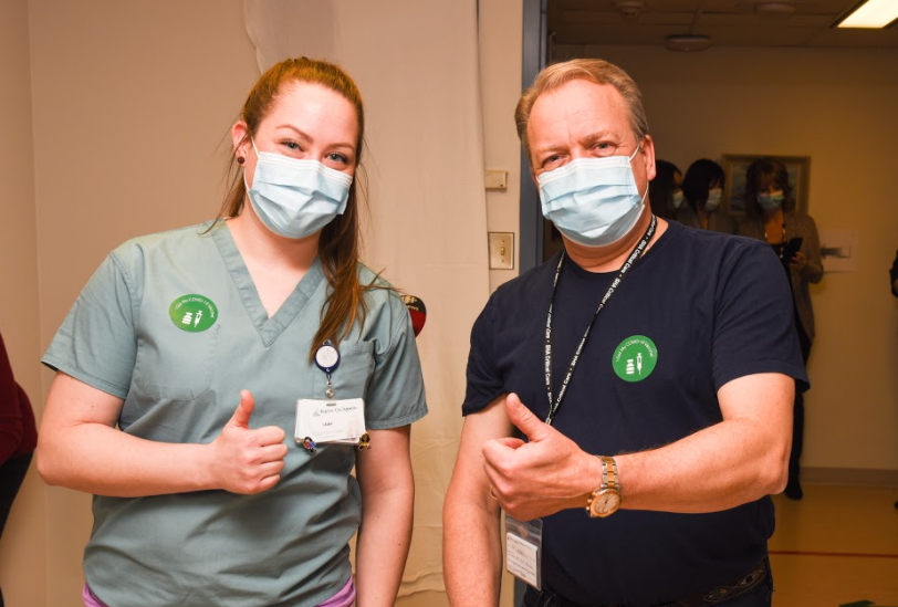 SaskHealth's tweet photo. Scott Livingstone, SHA CEO, says first COVID-19 vaccinations in Saskatchewan, administered at Regina General Hospital, "is a moment to celebrate."

Click here to read the full message: https://t.co/KBQ23Og9RY  #COVID19SK https://t.co/tXggBkEvkP