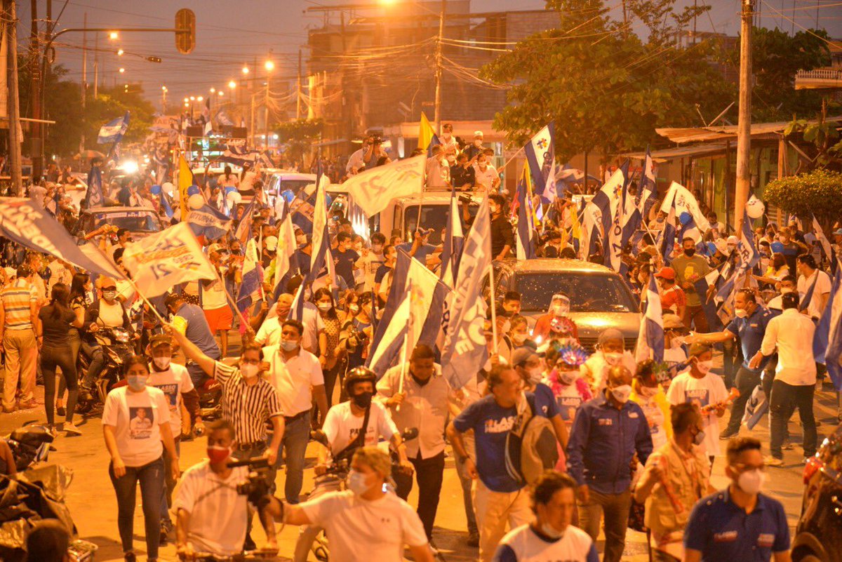 aalvarado_21's tweet photo. Gracias #Babahoyo, nuestro compromiso de corazón con ustedes. 💪🏻
#CapacidadParaCambiar https://t.co/5fDAXK9Hmj