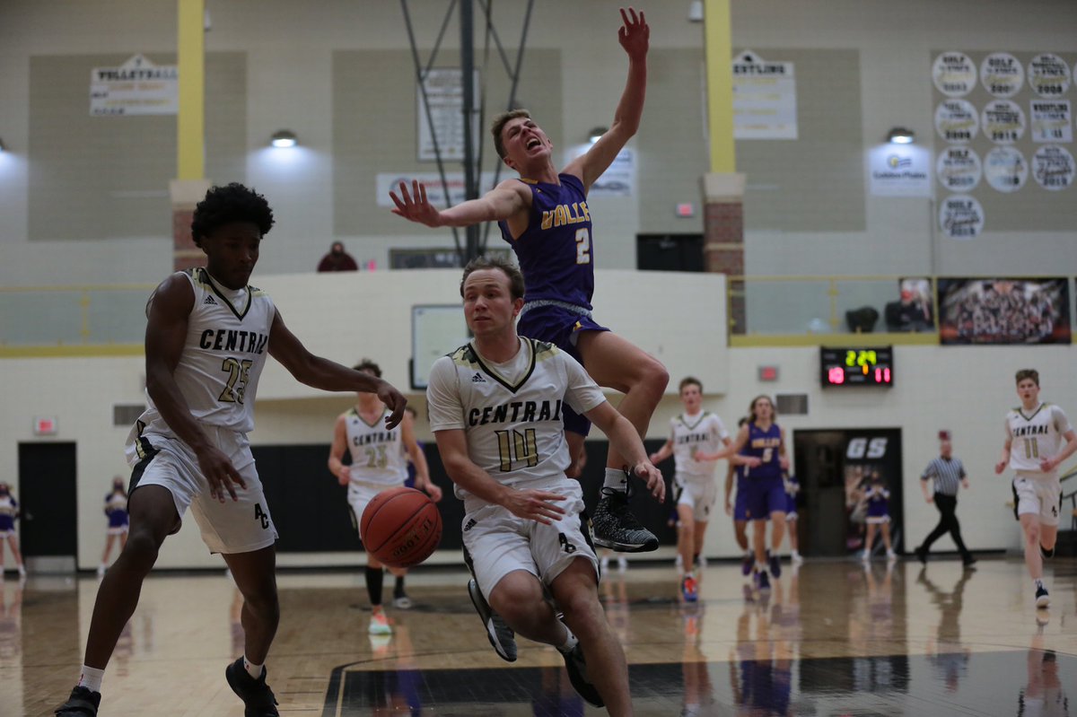 VC Boys down at half to Andover Central 29-28 <a href="/VC_Basketball/">Valley Center Basketball</a> <a href="/ArkValleySports/">Ark Valley Sports</a> <a href="/USD262/">USD262 Valley Center</a> <a href="/scoresinkansas/">Scores in Kansas</a>