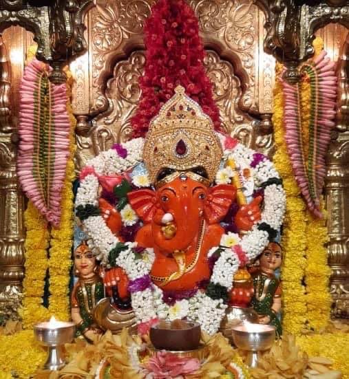 Siddhivinayak Mandir in Mumbai has trunk to the right. Siddhi, one of the wives of Ganpati resides to his right and hence, the Murti is called Siddhi Vinayaka. The right sided trunk stands for freedom from all worldly pleasures and the attainment of Moksha.  @unever_followme