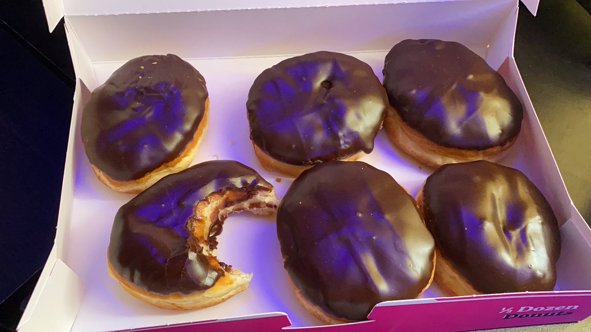 sneakyslatt's tweet image. Ma life a movi forel##slattbiz