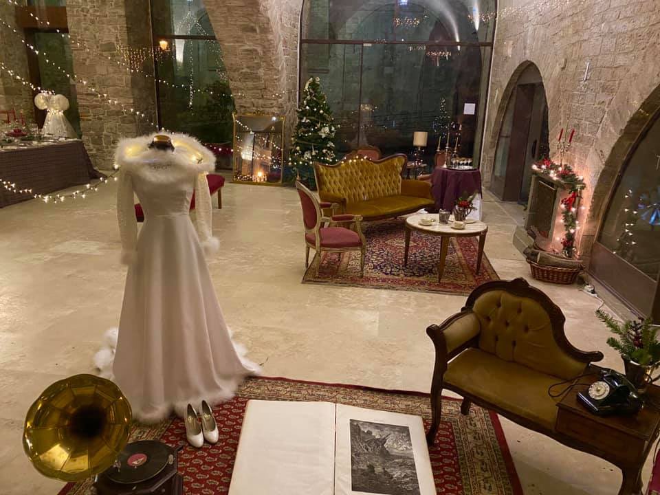 micastrichini's tweet photo. #umbria #todi 
I Portici Comunali arredati in maniera fantastica come una bella ed elegante casa Natalizia..Un Natale vintage-chic bello da vedere, da vivere e da gustare. Complimenti a @EventiAbc https://t.co/idNKWH585a