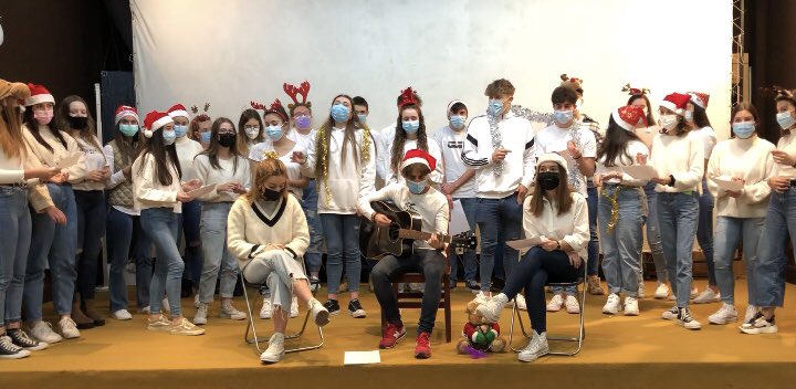 BTX ikasleek EITB maratoiarekin bat egin dute Covidek jota dauden gaixoei beraien elkartasuna adierazteko. <a href="/smiportu/">LaMennaisSantaMaria</a> <a href="/KristauEskola/">Kristau Eskola</a> #eitbmaratoia #Covid_19   youtu.be/I8XeclLTGFU.