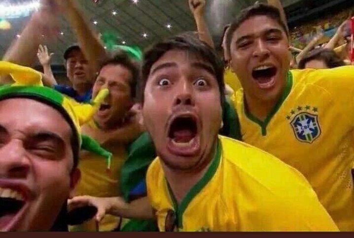 AAAGATHA2's tweet photo. AAAAAAAAH KKKKkkkkkKK Q COISA BOA #EliminaçãoAFazenda https://t.co/0fc6BliR39