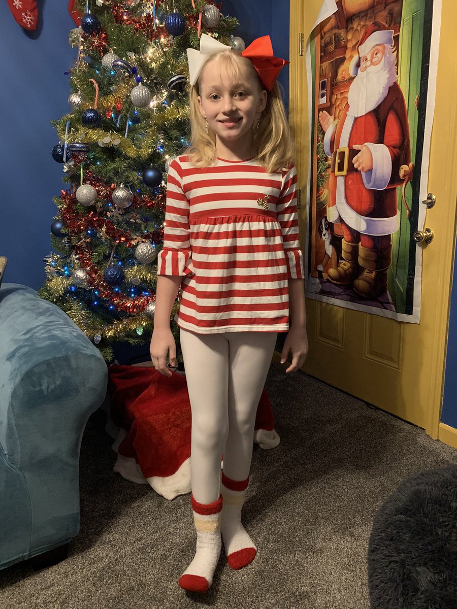 ambertucker87's tweet photo. My little candy cane Stephanie Tucker 5th grade @lahoy16 @mkryan_LKWD @LkwdHayes @HayesPTOLKWD #CandyCaneDay #OneHeartBeatOneLakewood #HayesRocks #5thGradeRocks https://t.co/R33yumOUNo