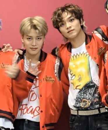 haechan having a good posture— a VERY short thread because he doesn't like his back