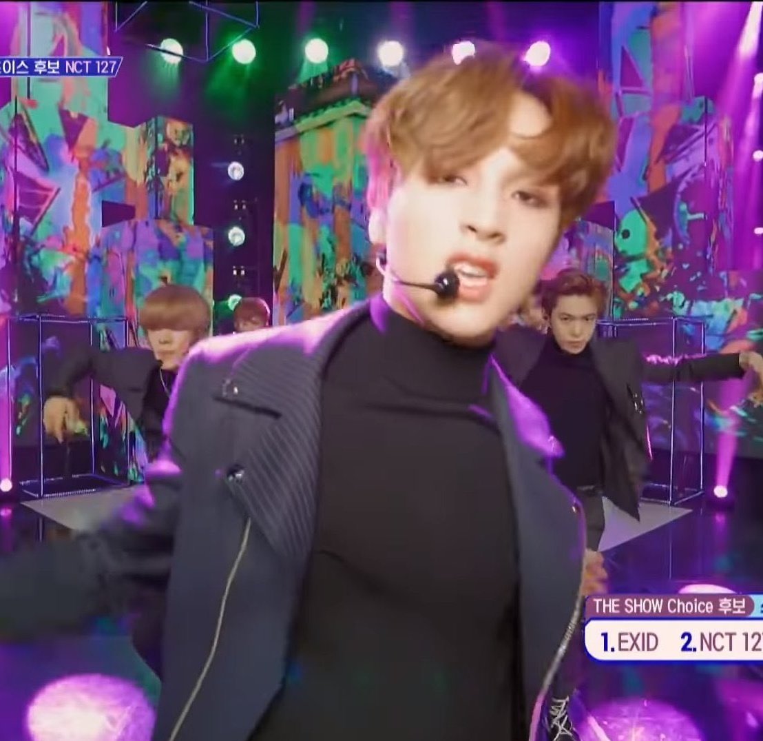 haechan having a good posture— a VERY short thread because he doesn't like his back