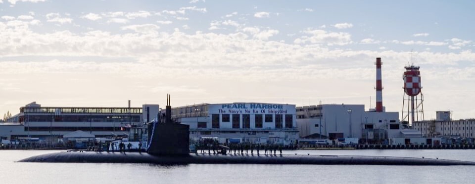 USS Topeka (SSN 754) Los Angeles-class Flight III 688i (Improved) attack submarine coming into Pearl Harbor after switching home port from Guam - December 15, 2020 #topeka #ssn754 

* photo posted on USS Topeka FB page