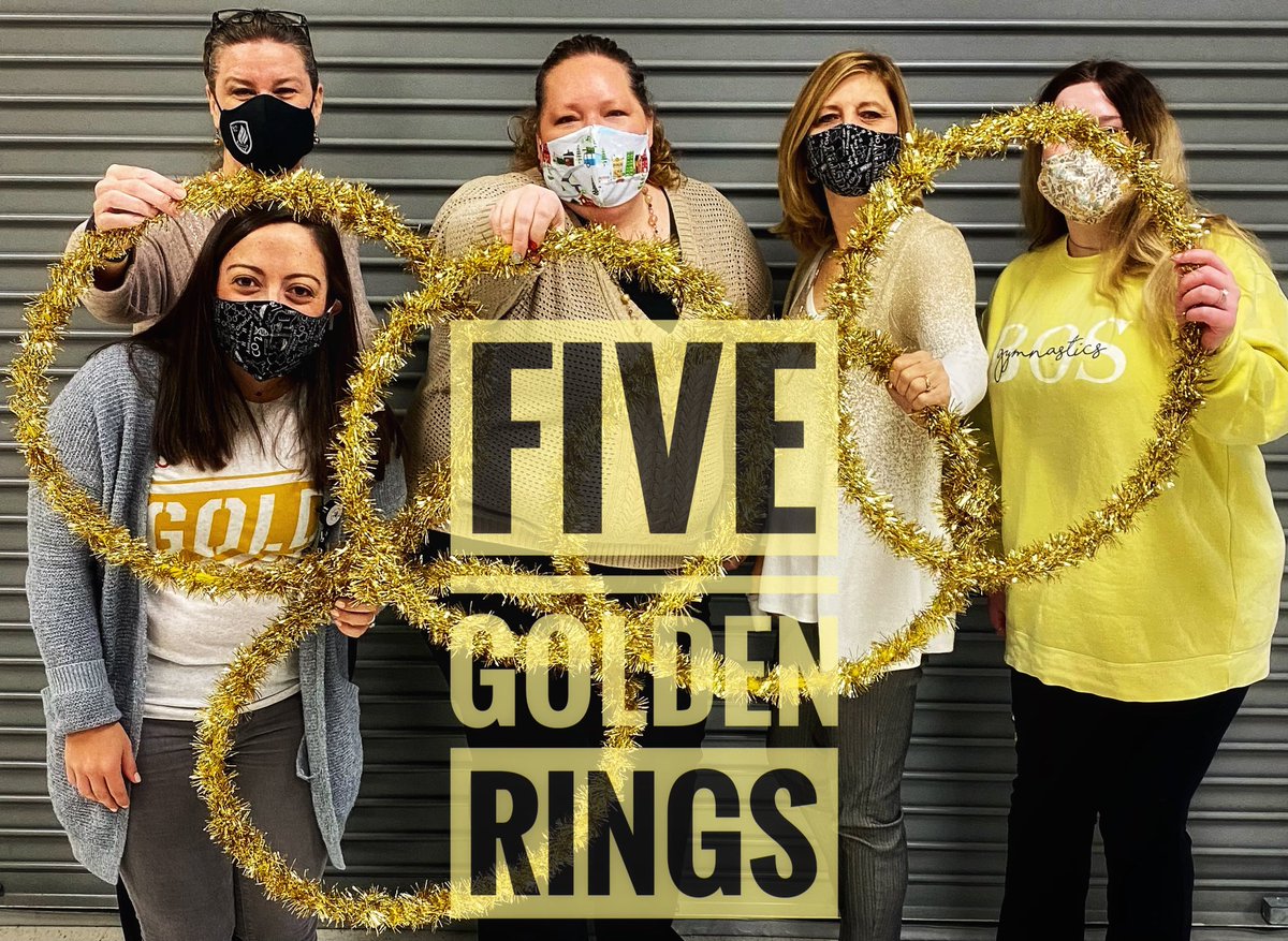 Enjoyed being part of the 12 Days of X-mas with my Chem. peeps today minus our quarantined friend! #twastheweekbeforeholidaybreak <a href="/BoswellStuco/">Boswell Student Council</a> <a href="/boswellhs/">Boswell High School</a> <a href="/MagillChemistry/">Cree Magill</a> <a href="/AskMsThomas/">Tammy Thomas</a>