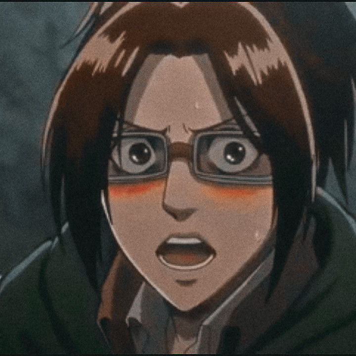idkuyett___'s tweet photo. Hange: Titan Eren, pretty🤩 https://t.co/9rPIyS8D17