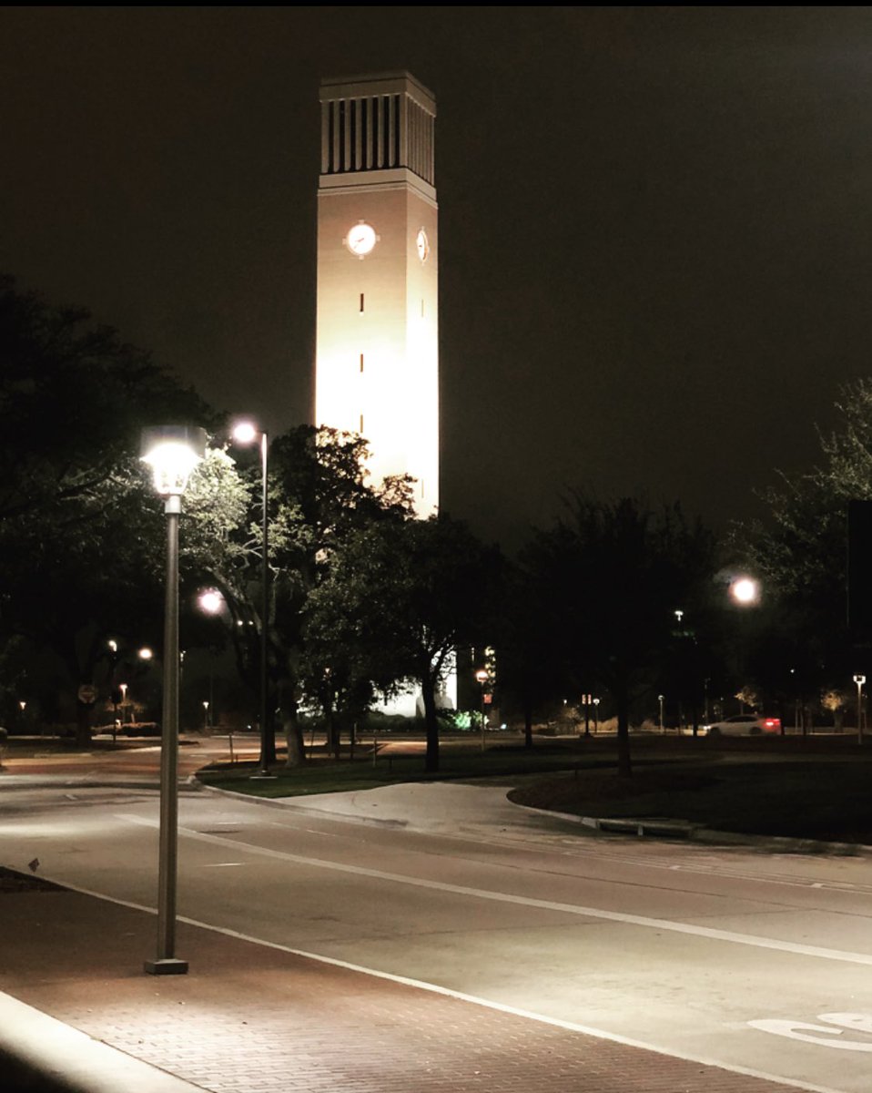 toriasd's tweet photo. So thankful to call this beautiful campus home #gigem https://t.co/NsGnQaYQLG