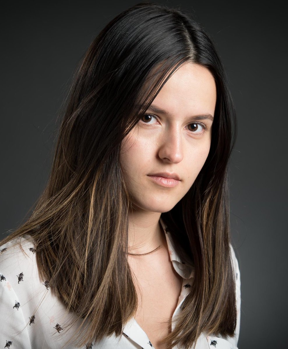 ImperioMentiras's tweet image. Ahora #Clara está en la mira de José Luis, su vida está en peligro si no cierra la boca, pero a pesar de las amenazas directas es lo suficientemente valiente para decirle en su cara lo que se merece. Tú muy bien Clara!!!
#ImperiodeMentiras