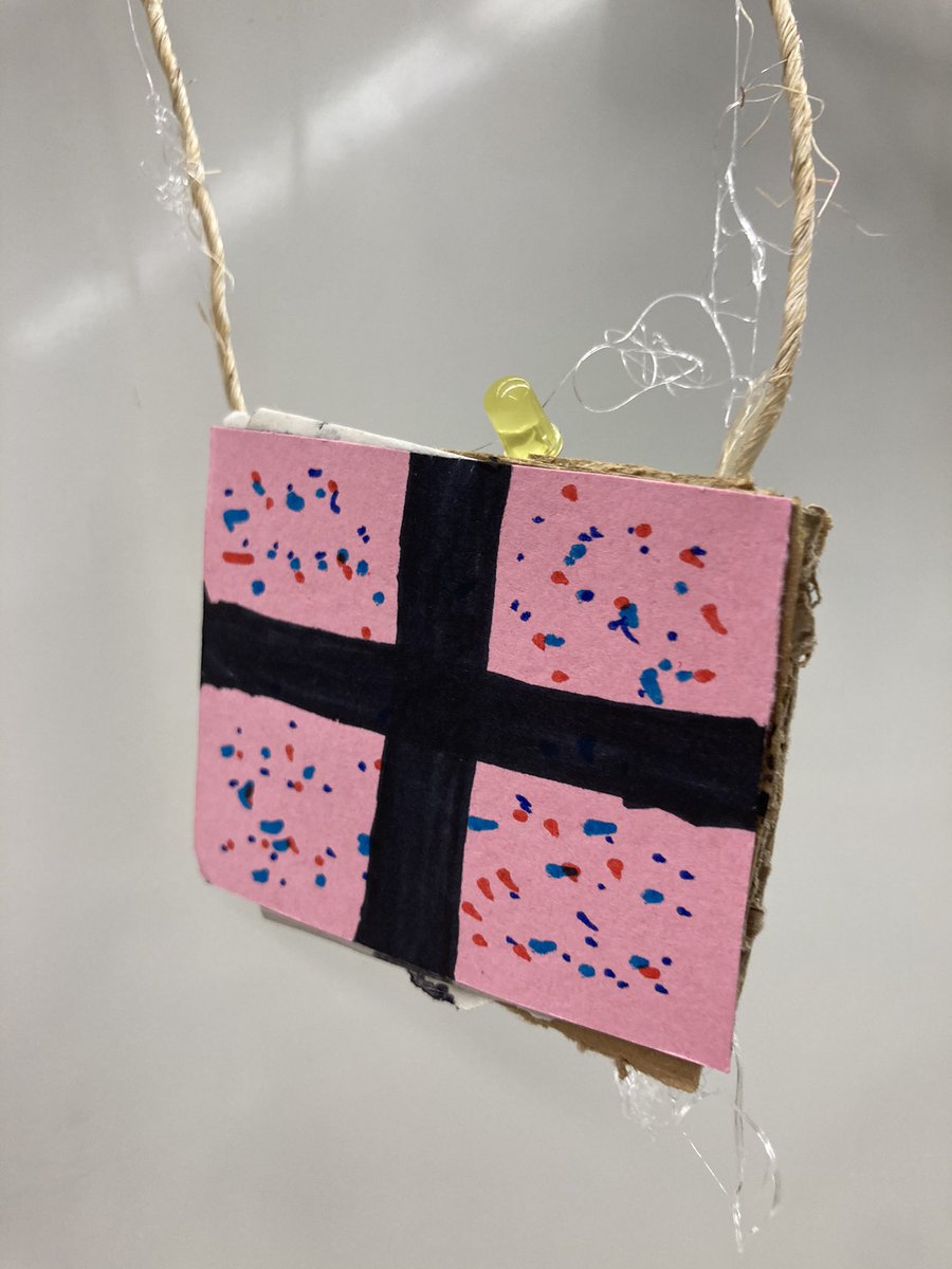 LewelynLee's tweet image. LED circuit projects in time for the holidays. #electriccircuits