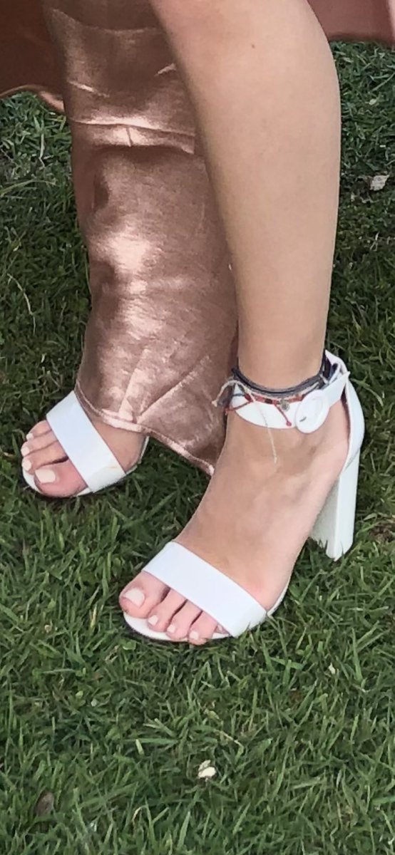 Cute toes for a formal with a friend 😋