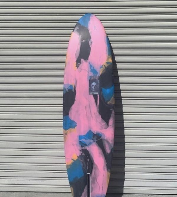 BlinkSurf's tweet photo. Christenson Huntsman's design doesn't have the speed of some of the other boards, but holds the pocket and rides the wave better. Visit the blog to read more about it. https://t.co/pvklAQJbLE https://t.co/MEh05AA6bB