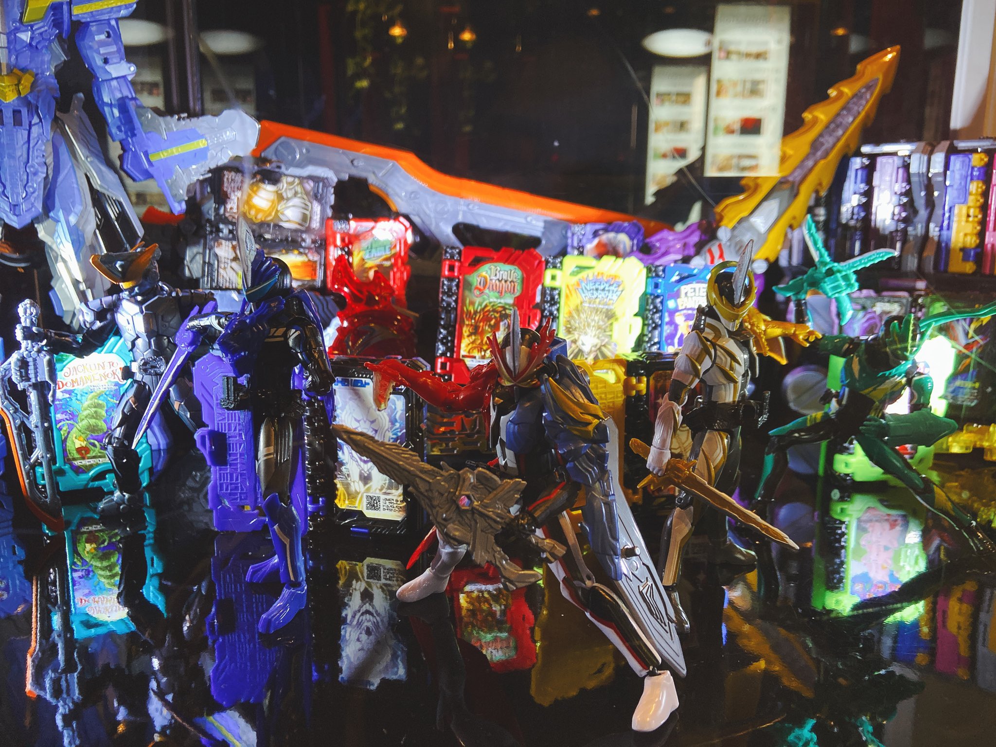 ビルド 仮面ライダークローズ ザダイナー 特典 缶バッジ セット ビルド 仮面ライダークローズ ザダイナー 特典 缶バッジ セット