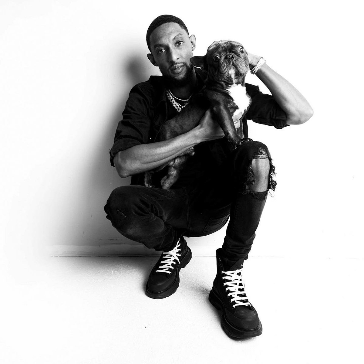 dkingonline's tweet photo. She said she wanna pet the dog nah I told her pet the snake. #respectfully 📸 @dianewah https://t.co/h5YMvrKVAk