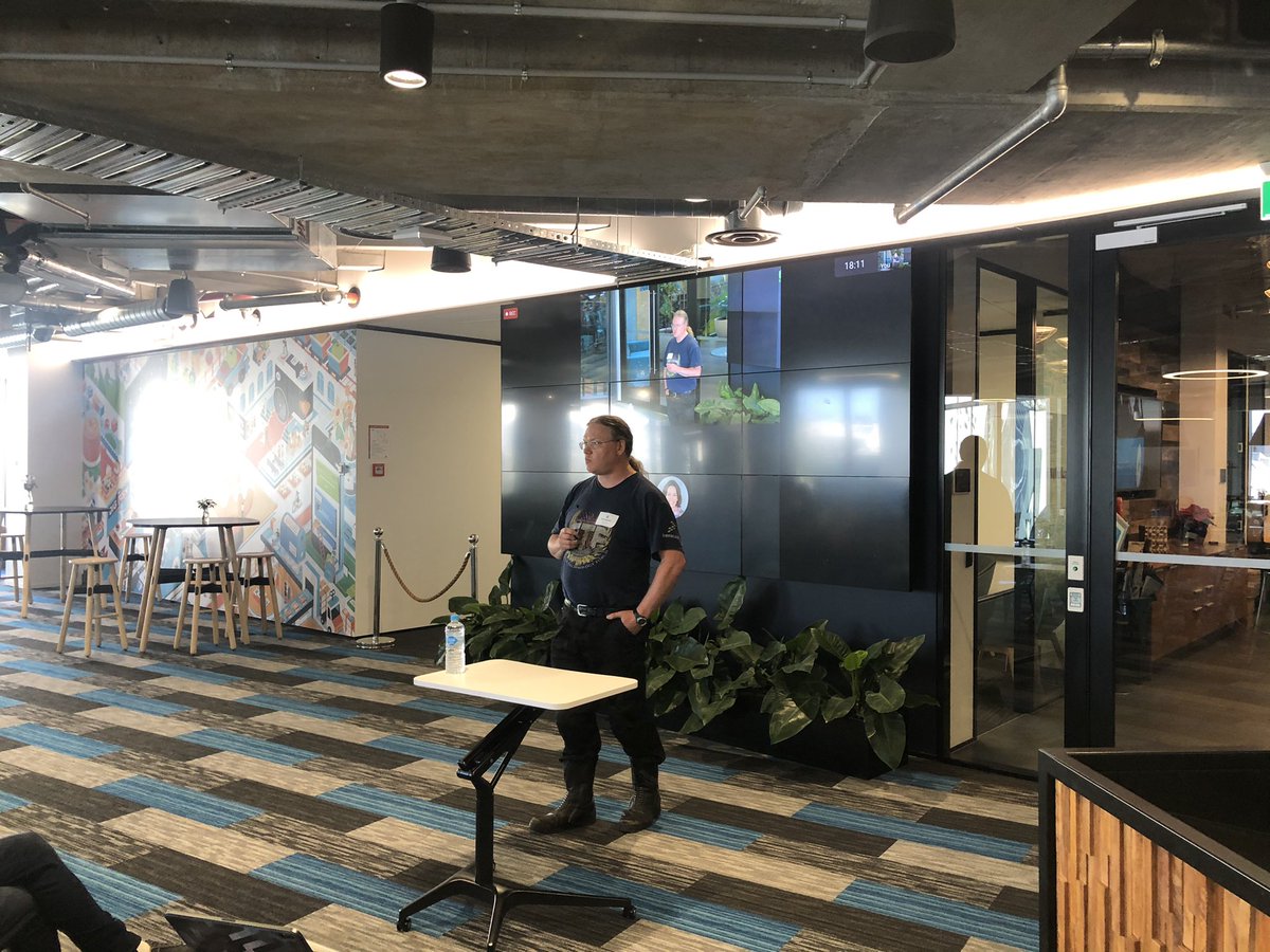 LeaderGrind's tweet photo. It's the last Meetup for the year and we have quite the committee presence for our lightning talks night! https://t.co/sm8S9ncZ0e