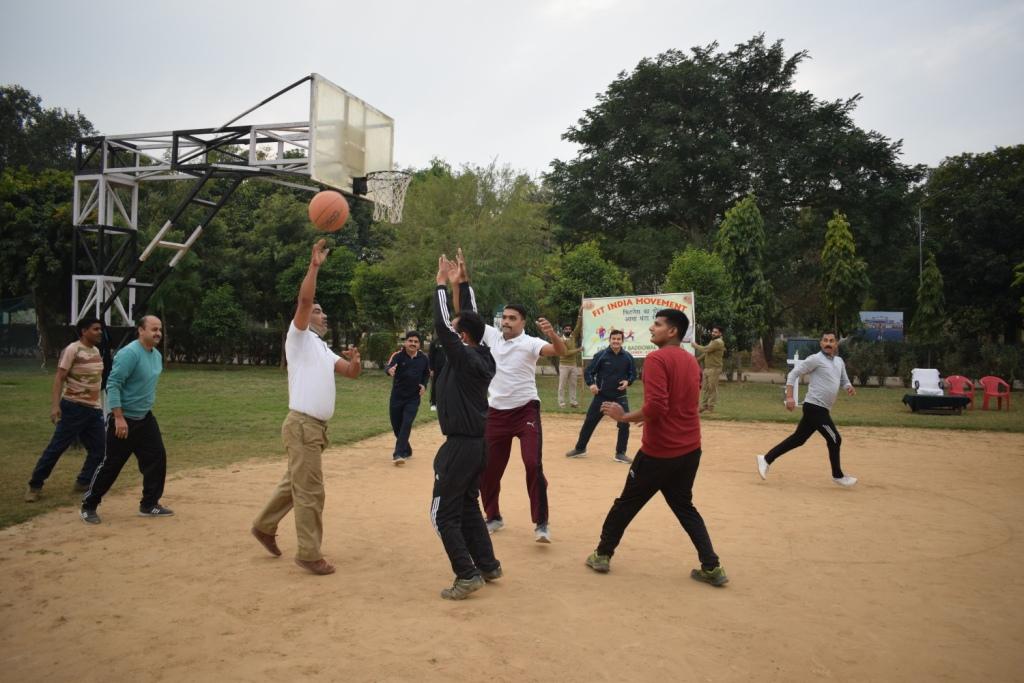 26Itbp's tweet photo. Various physical fitness activities under #FitIndiaMovement organized by 26th Battalion ITBP, Ludhiana, Punjab.
#फिटनेस_का_डोज_आधा_घंटा_रोज़ 
#FitnessKaDoseAdhaGhantaRoz
#fitnessfirst
#fitness
#FitIndia 
#हम_फिट_तो_इंडिया_हिट https://t.co/VuHjpOVJlT