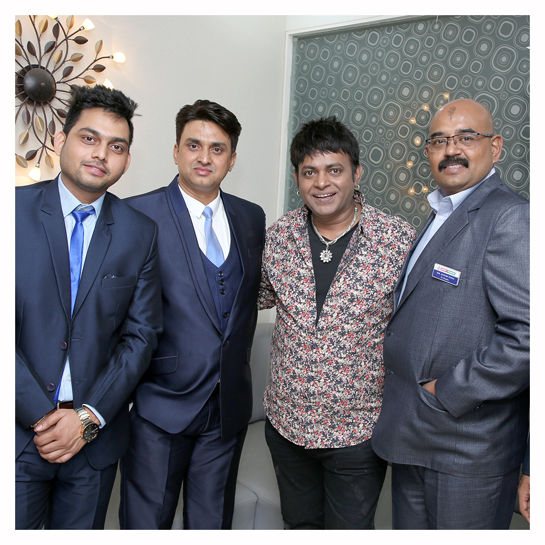A gentleman, a humble soul, Vijay Ishwarlal Pawar, famous as TV comedy star VIP had graced our La Rising event in 2018. Seen with me and VIP is DEv TiwaRi, Jayesh Patel and Dhananjay Barad.

#shukulgroupofcompanies #shukulgroup #MunnaShukul #VIPcomedian #Surat #gujarat
