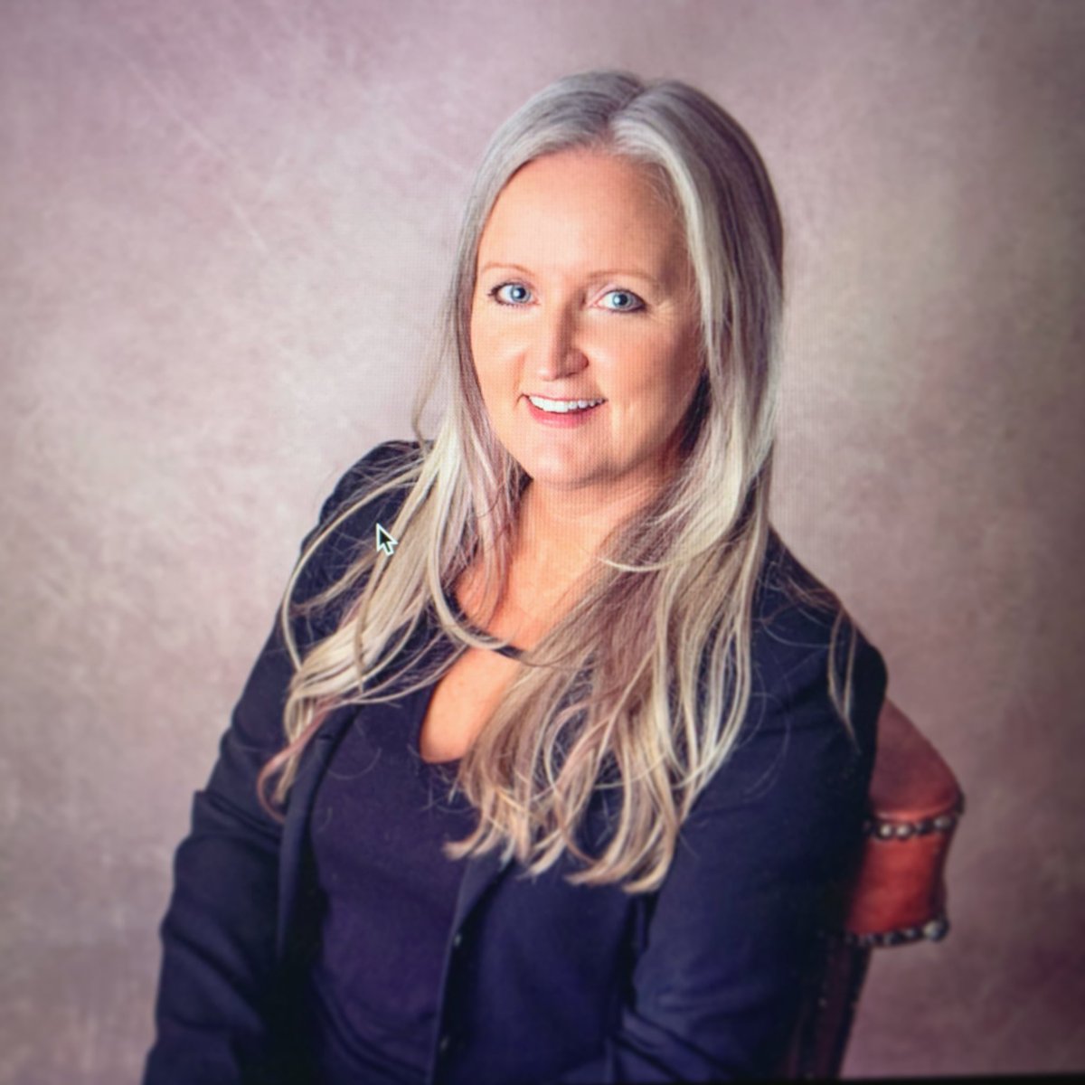Chapter2Coach's tweet photo. New head shot for the @thehealthnest Health Nest website. Last one done 5 years ago. Little older and hopefully wiser (well my white hair makes me look wiser anyways 😛). #healthnest https://t.co/lVmyugDPnp