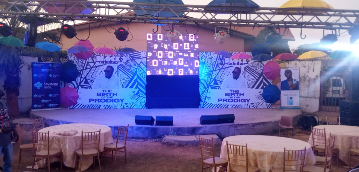 MadeInKrockCity's tweet photo. LED Screen, Lights and Stage Setup for @Hyai895FM #CroccityBlockParty @croccityblockparty
#Kaduna #Events #Shows #Concert #DatEventGuy #MIKC https://t.co/UchqFo1ZcC