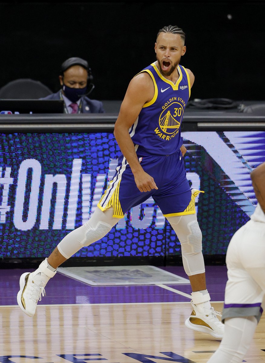 BleacherReport's tweet photo. Steph Curry through 3 quarters tonight:

💧 29 PTS
💧 4 REB
💧 4 AST
💧 11-21 FG
💧 5-13 3-PT
💧 3 STL

He's back. https://t.co/KobOT9K5mN