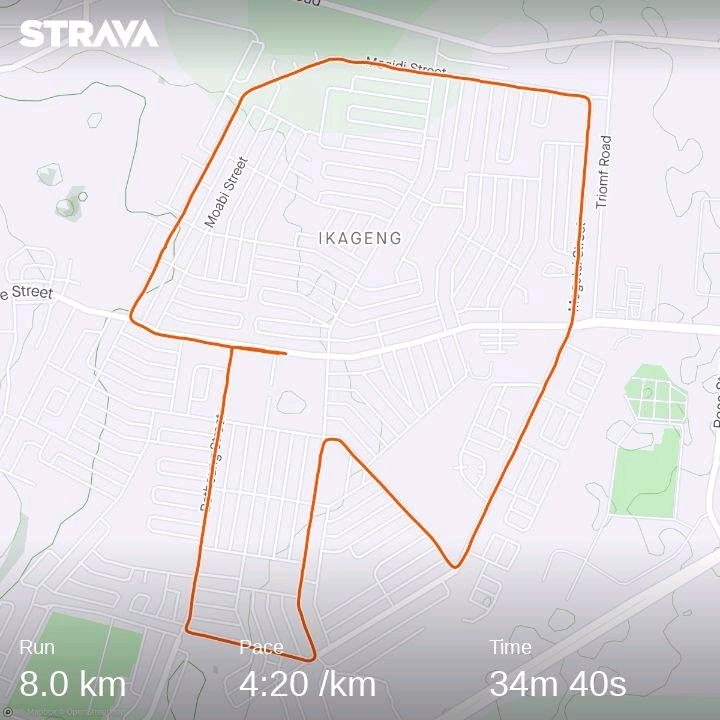 Kgalalelo295's tweet image. Morning hangover run🍻...
#ConsistentRunner 
#Loverunning 
#FetchYourBody2020 
#RunningWithTumiSole 
#295Runcrew 
#WeRunPotch 
With the 295members and more