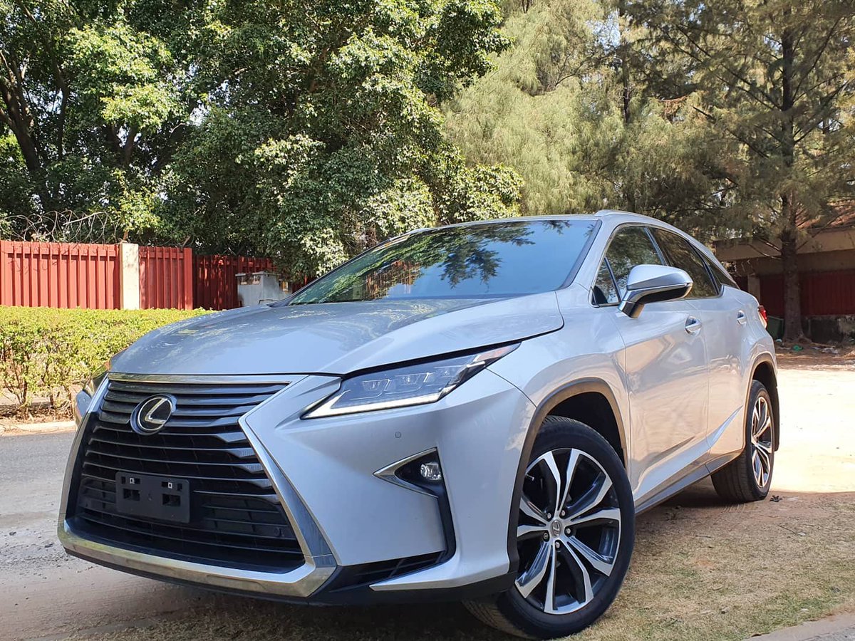 datogoniboy_'s tweet photo. Please retweet 🙏🏽🙏🏽
December deals 🔥
Fresh of the boat ⛵

_🚙 :  Extremely clean foreign used 2019 Lexus Rx350  

_ 🌏: Available in Abuja 📍

 _💰: 21,000,000 with duty 

   _📞 :08118170832 https://t.co/PadjmbxOTW