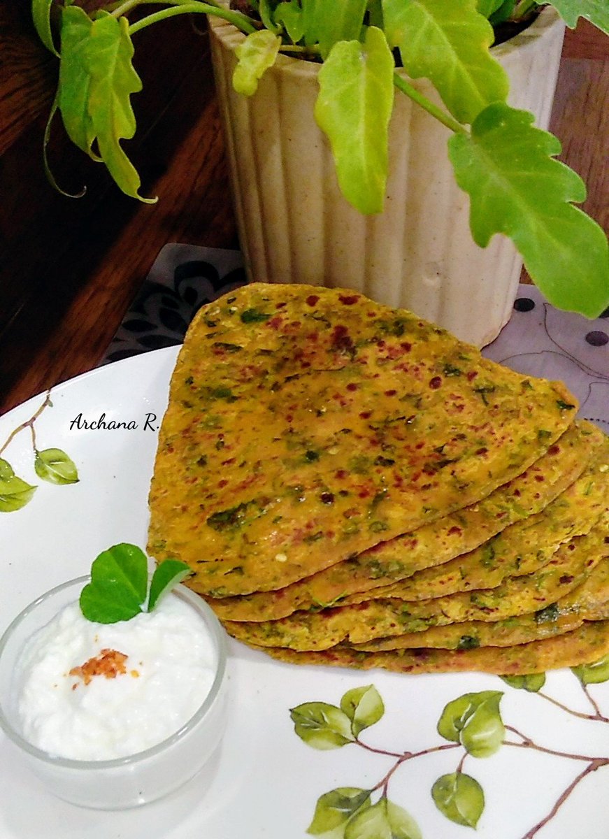 rautarchanared1's tweet image. #Super_tasty , #Super_soft , #MultiLayered #Super_healthy
असा मी तरी आज पर्यंत #मेथीचे_त्रिकोणीपराठे बनवले नव्हते..इतके टेस्टी की नुसते जरी खाल्ले तरी खूप मस्त मऊ व लुसलुशीत लागतात👌कडू तर अजिबातच नाही..
 
#अर्चना_रेसिपी
#माझाक्लिक
#म #मराठी