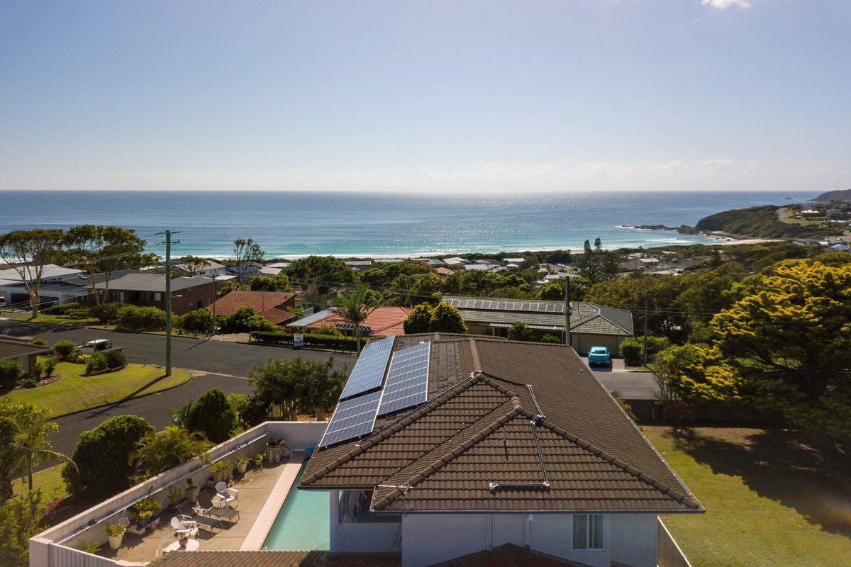 wiseberry_re's tweet photo. Enjoy the panoramic 300 Degree views from one of the balconies or almost every window in this magnificent family home. 🥰✨ Link: https://t.co/SC4C3vdJ4g #realestate #homes #forsale #forster #nsw https://t.co/crngmLFwVO