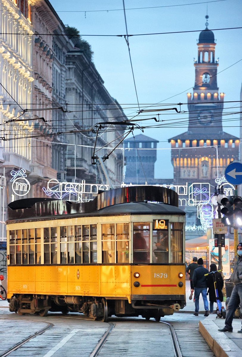 cherchiandrea's tweet photo. Buongiorno Milano  foto andrea cherchi https://t.co/MeT40EYc7H