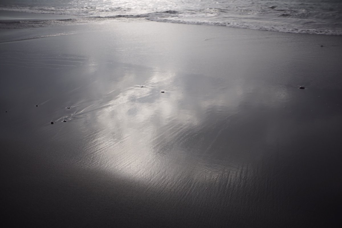 RT <a href="/eshasw/">Satrya 🅴</a>: Post the quietest photo you have x.com/bentarabumi/st…