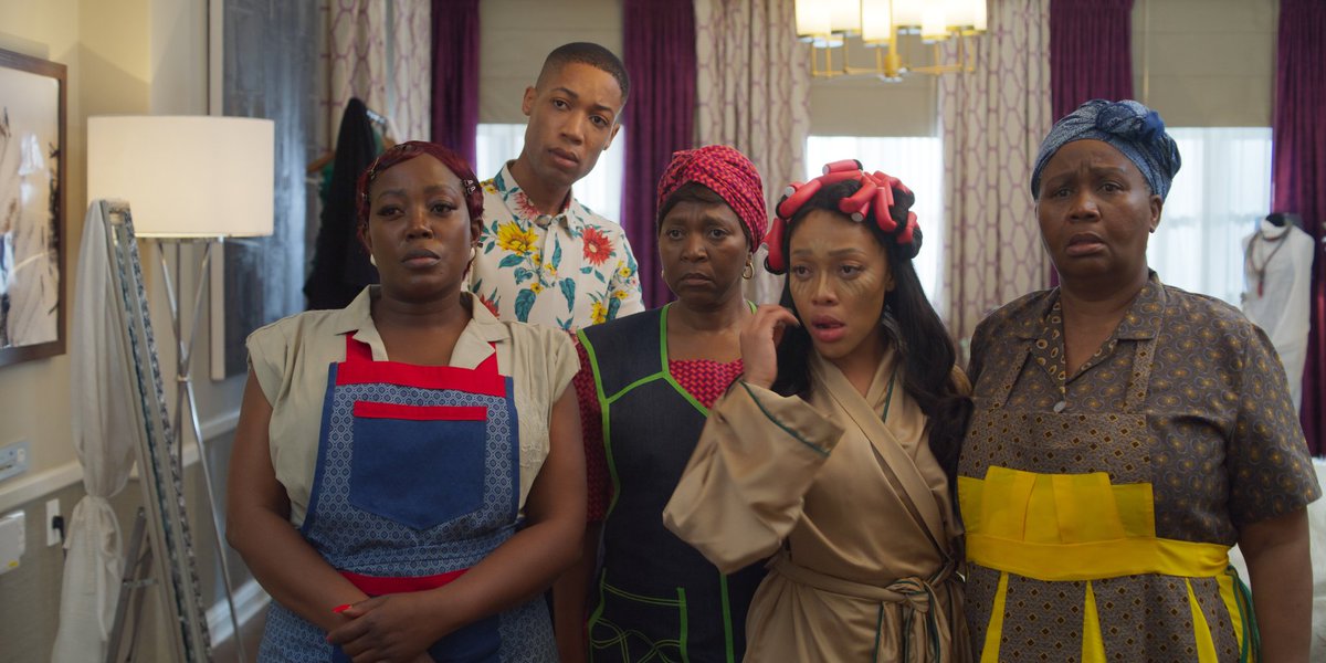 Mandy_Tee_98's tweet photo. ☑️ The Wedding of the year
☑️ The fun aunt 
☑️ The rich aunt 
☑️ That troublesome uncle
☑️ The grandma who isn't afraid to say anything 
☑️ Black sheep of the family 
☑️ The family drama

Catch all of this and more on #HowToRuinChristmas 🎄Streaming TODAY on @NetflixSA https://t.co/UQ44QkNuh6
