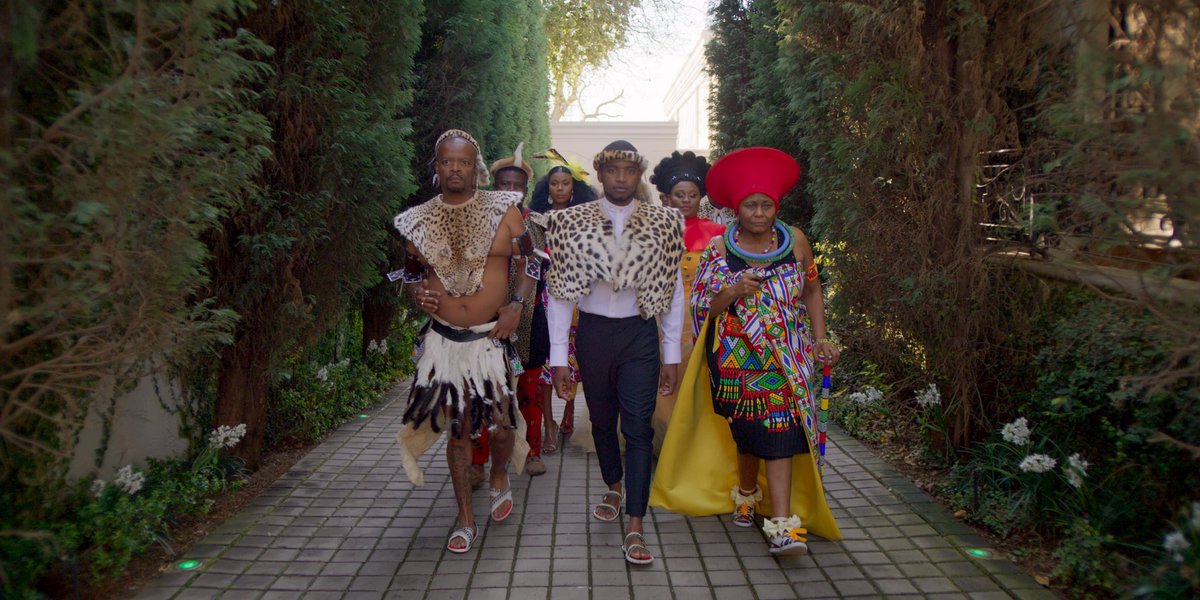 Mandy_Tee_98's tweet photo. ☑️ The Wedding of the year
☑️ The fun aunt 
☑️ The rich aunt 
☑️ That troublesome uncle
☑️ The grandma who isn't afraid to say anything 
☑️ Black sheep of the family 
☑️ The family drama

Catch all of this and more on #HowToRuinChristmas 🎄Streaming TODAY on @NetflixSA https://t.co/UQ44QkNuh6