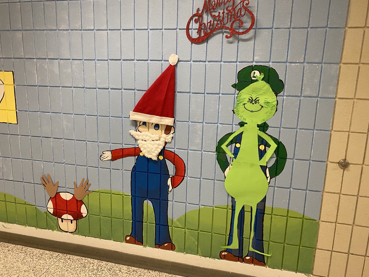 StPeterCSS's tweet photo. Gratitude for our amazing Student Council and Link Leaders for creating opportunities for community building, Christmas spirit and fun ⁦@PVNCCDSB⁩ #PVNCLeads https://t.co/VHYjjDFTVA