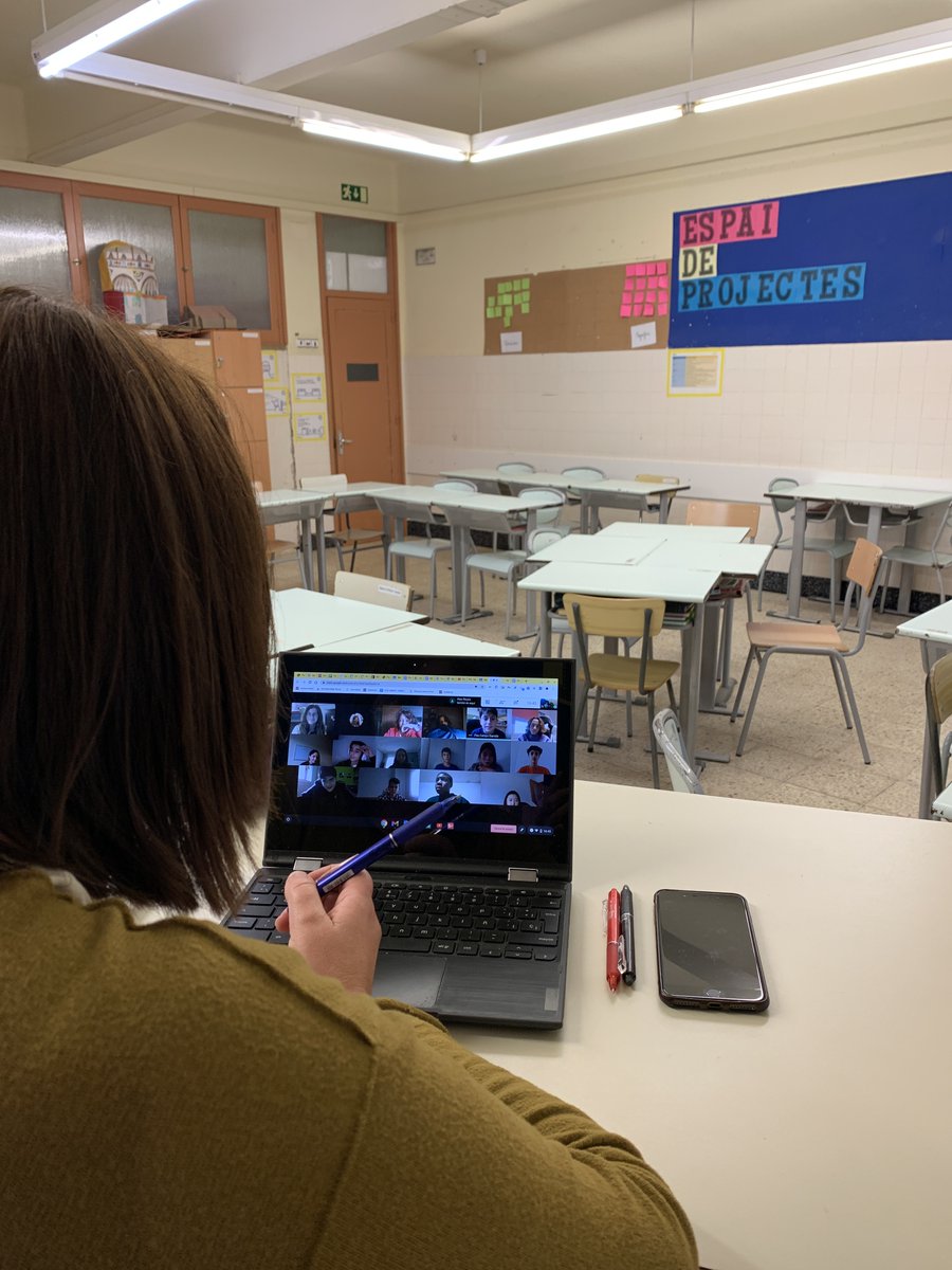 L’aposta tecnològica de la FEDAC i la implementació del #plaTRÍPLEX d’aprenentatge combinat ens ha permès superar un 1r trimestre d’un curs especial. Orgullosos del nostre alumnat, educadors i famílies! Moltes gràcies per haver-ho fet tan fàcil! #avuixdemà2024 #passióxeducar