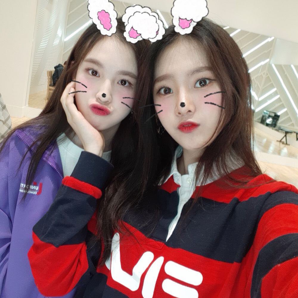 [] (Almost) all of Monday’s selfies: a thread #Weeekly  #위클리  #Monday  #먼데이