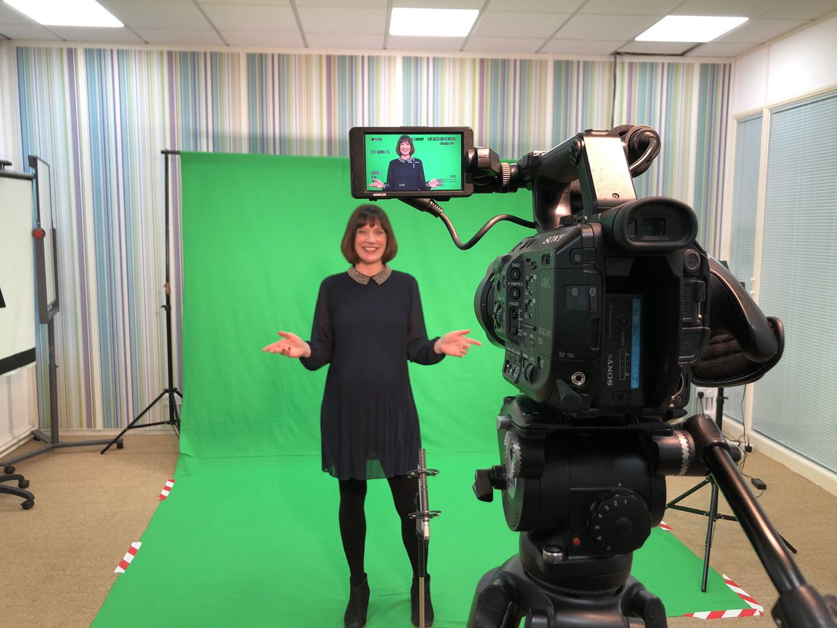 Filming tip: How do you film an 8-months pregnant working mum without making her look like a Christmas bauble? 🤰🏻 Avoid the side angles! Big thanks to <a href="/3pointmedia/">3 Point Media</a> and <a href="/NewsmakerPR/">Andrew Lambert</a> for a fantastic new year of Future Business Magnates with <a href="/_BusinessDurham/">Business Durham</a>  🙌