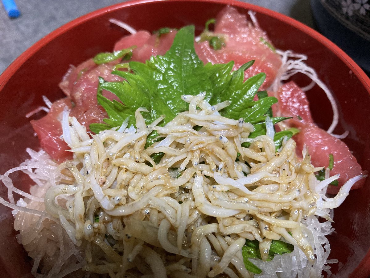 こぶっちゃん ぷっこのかぁちゃん 美味しそうだなぁ いくら食べたいし いくらって入れたら毓って漢字 出てきたよ 初めてみた この漢字