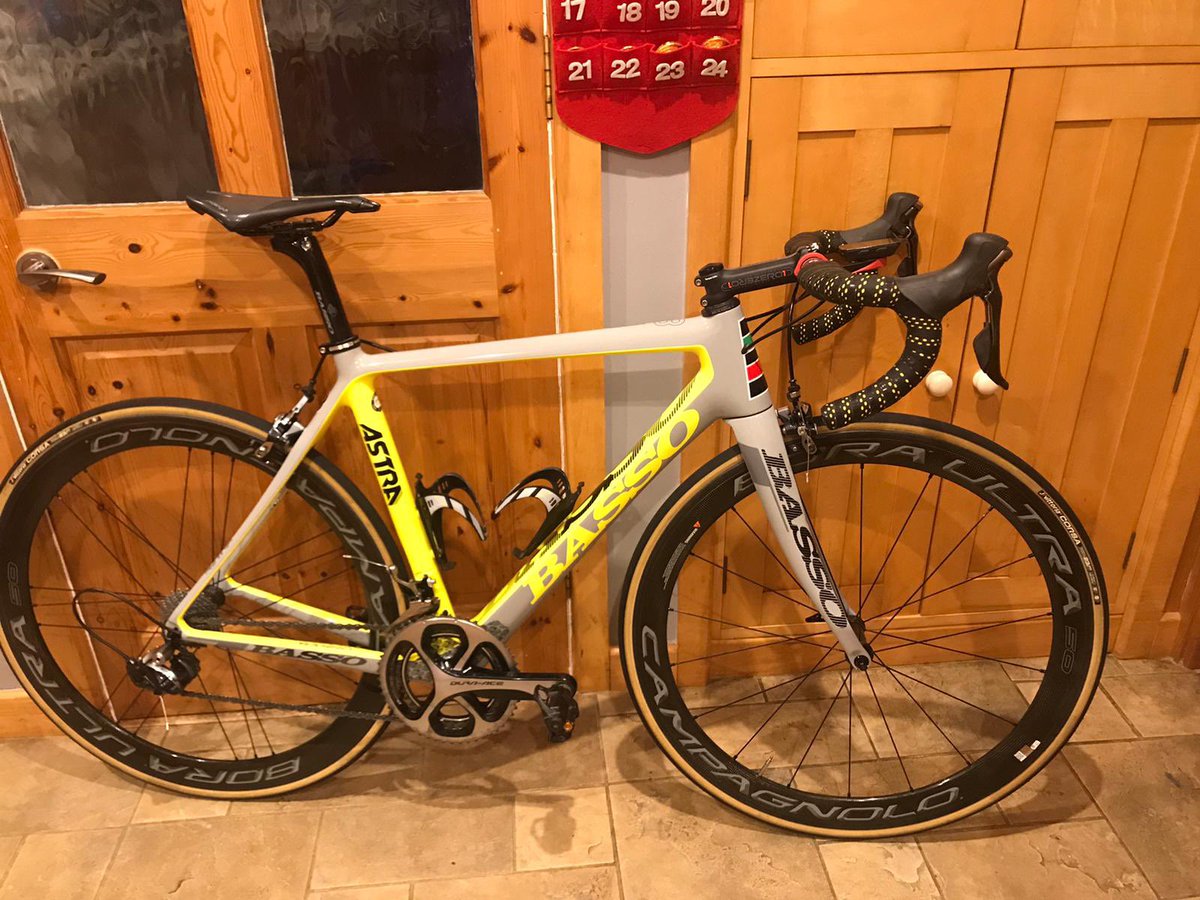 handlebartape's tweet photo. Lovely looking Basso with our black and yellow #bartape The little yellow “drops” really complement the colour scheme, without taking away from the bike itself 👌👌😍 #cycling #cycleireland #cyclingcommunity #handlebartape https://t.co/8sBqZ8YtLF