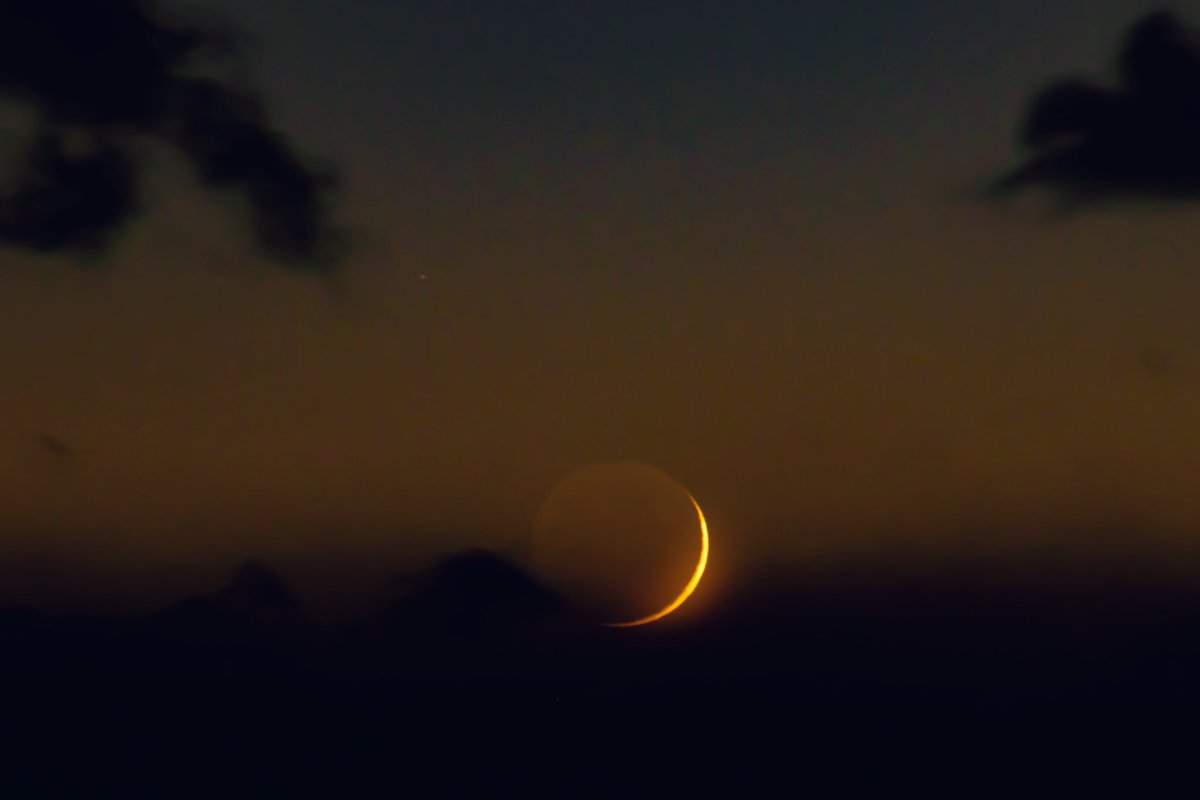 ট ইট র Emin 雲のベッドでおやすみなさい 12 16 16 58 17 03 Canoneoskissx10 Canoneos Canon Canonphotography Canoncamera Emin Kiss Japan Hokkaido Tomakomai Moon Twilight Crescentmoon Newmoon 北海道 苫小牧 ট ইট র Emin 雲のベッドでおやすみなさい 12 16 16 58 17 03 Canoneoskissx10 Canoneos Canon Canonphotography Canoncamera Emin Kiss Japan Hokkaido Tomakomai Moon Twilight Crescentmoon Newmoon 北海道 苫小牧